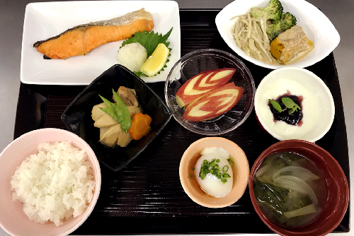 株式会社 F・E・C の食事の画像